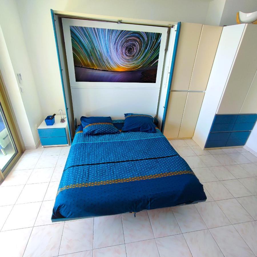 Grand Studio Bord De Mer- Acces Direct Aux Plages Saint-Laurent-du-Var Εξωτερικό φωτογραφία